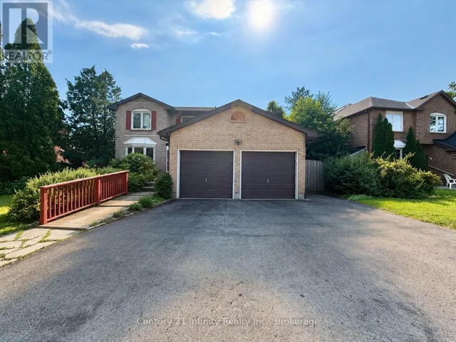 384 LESLIE STREET, Whitby (Blue Grass Meadows), Ontario L1N7H2