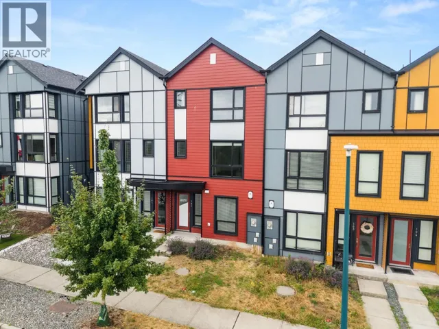 102 3423 ROXTON AVENUE, Coquitlam, British Columbia V3B0G7