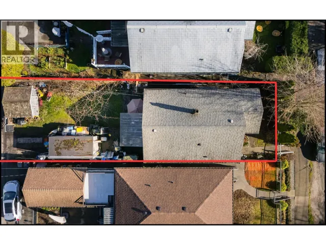 3617 ADANAC STREET, Vancouver, British Columbia V5K2P7