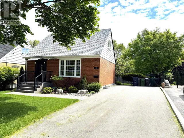 35 COPPERMILL DRIVE, Toronto (Rexdale-Kipling), Ontario M9W3Z4