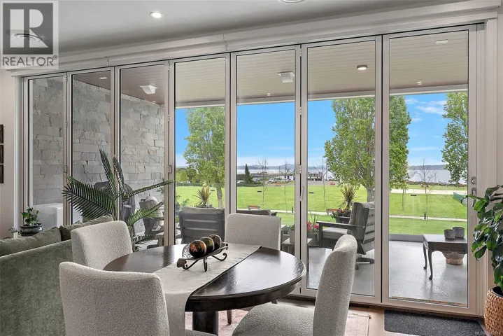 203 9570 Fifth St, Sidney, British Columbia V8L2W5