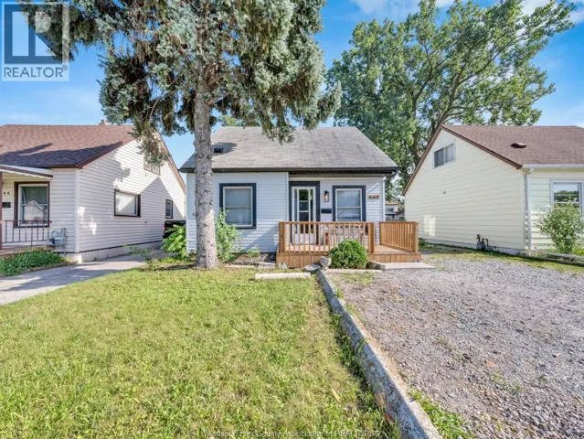 643 CHARLES STREET, Windsor, Ontario N8X3G6
