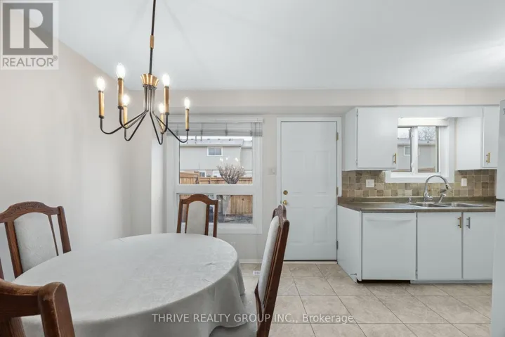 12 - 210 CARLYLE DRIVE, London East (East I), Ontario N5V3M9