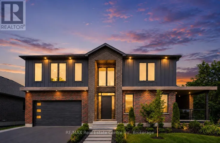 11 CHERRYWOOD LANE, Centre Wellington (Fergus), Ontario N1M2W3
