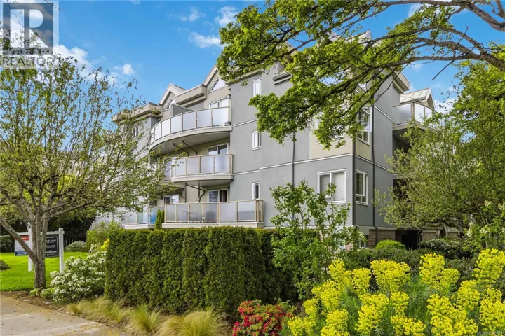 101 2710 Grosvenor Rd, Victoria, British Columbia V8T3M9
