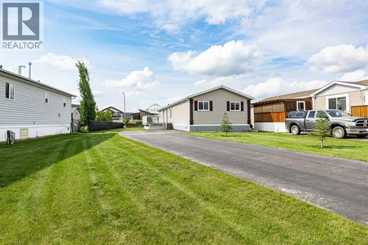 98, 15 Mackenzie Ranch Way, Lacombe, Alberta T4L0B4
