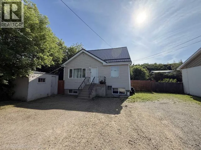 10026 102A Street, Peace River, Alberta T8S1R3