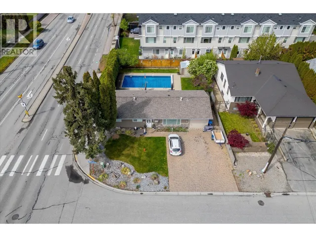 2030 Wilkinson Street, Kelowna, British Columbia V1Y3Z8