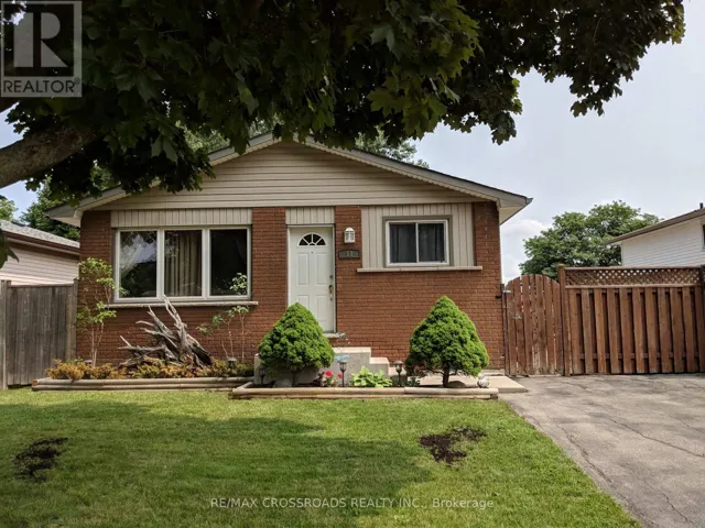 11 LAWNHURST DRIVE, Hamilton (Lawfield), Ontario L8V4N8