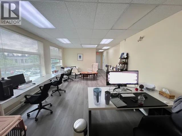 2F 101-3823 HENNING DRIVE, Burnaby, British Columbia V5C6P3