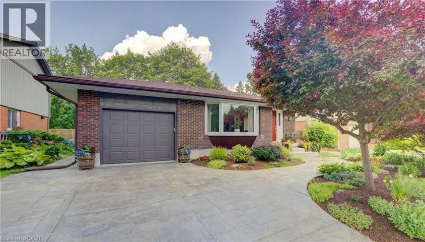93 BRIARGATE Drive, Kitchener, Ontario N2E2J4