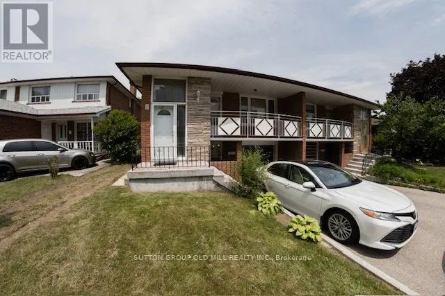 8 RICHGROVE DRIVE, Toronto (Willowridge-Martingrove-Richview), Ontario M9R2K9