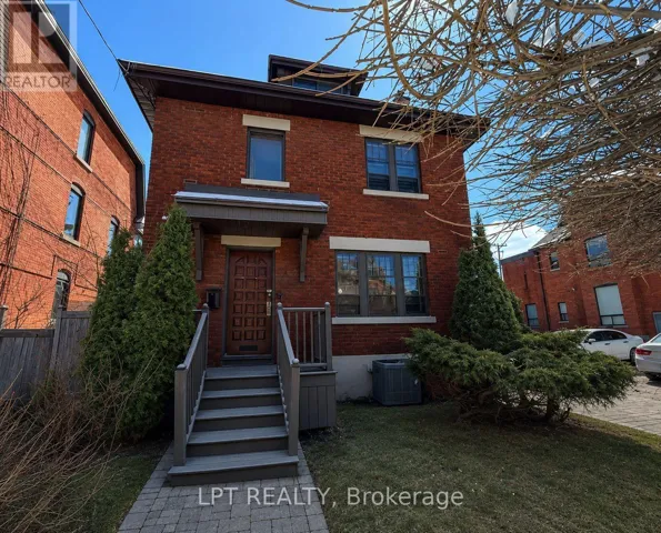 322 WAVERLEY STREET, Ottawa, Ontario K2P0W3