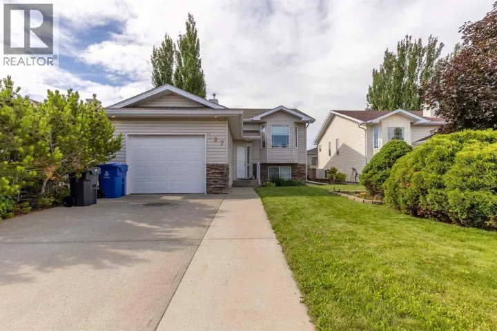 187 Cougar Way N, Lethbridge, Alberta T1H6P4