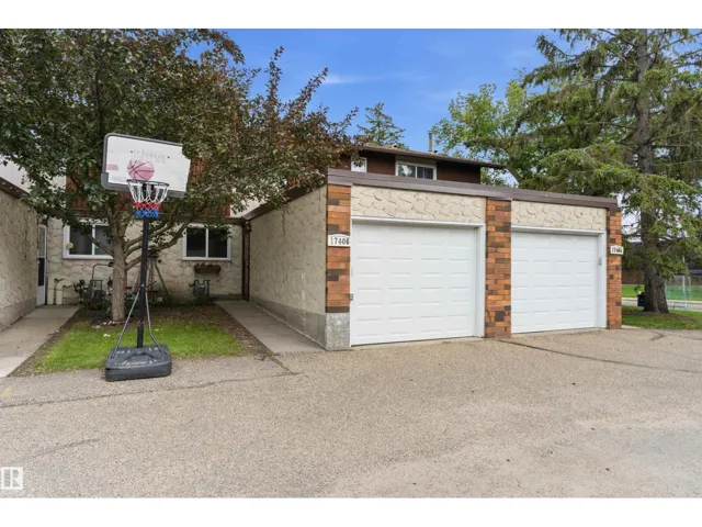17406 76 AV NW, Edmonton, Alberta T5T0H8
