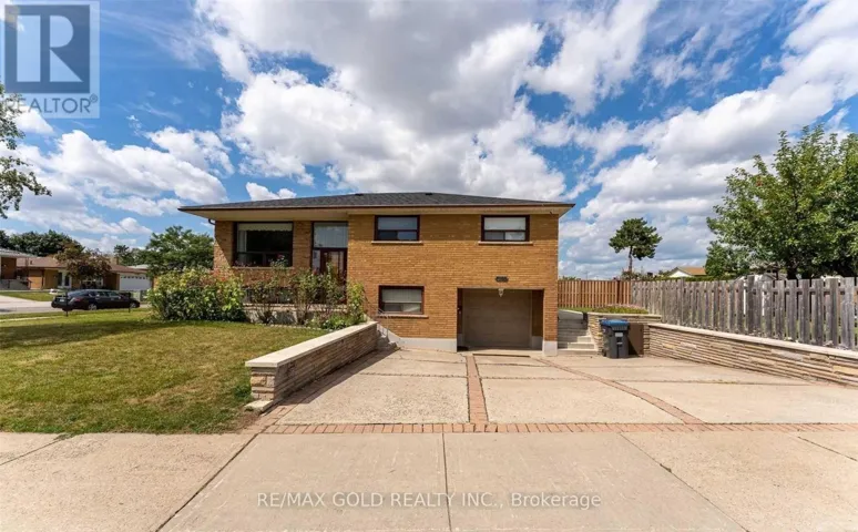 7305 REDSTONE ROAD, Mississauga (Malton), Ontario L4T2B1