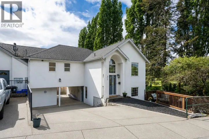 840 Tillicum Rd, Esquimalt, British Columbia V9A1Z7