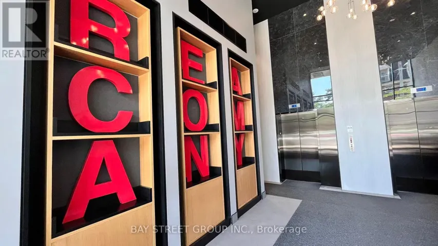 1704 - 195 MCCAUL STREET, Toronto (Kensington-Chinatown), Ontario M5T1W6