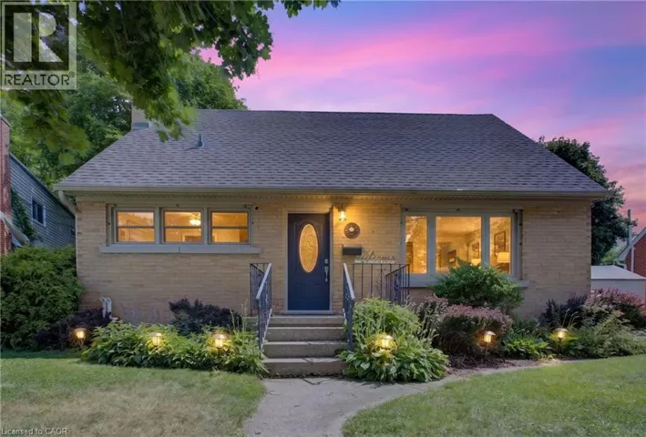 531 PHILIP Crescent, Cambridge, Ontario N3H2R4