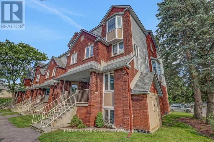 382 BRISTON PRIVATE, Ottawa, Ontario K1G5R2