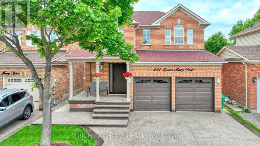 211 QUEEN MARY DRIVE, Brampton (Fletcher's Meadow), Ontario L7A1Y9