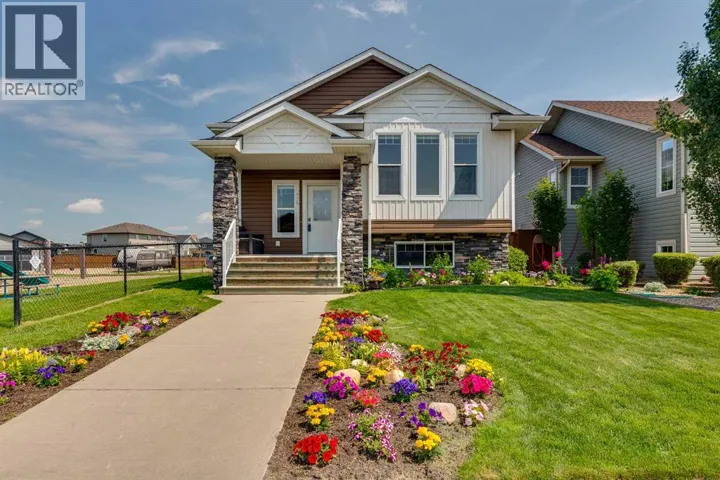 74 Mackenzie Crescent, Lacombe, Alberta T4L0B3