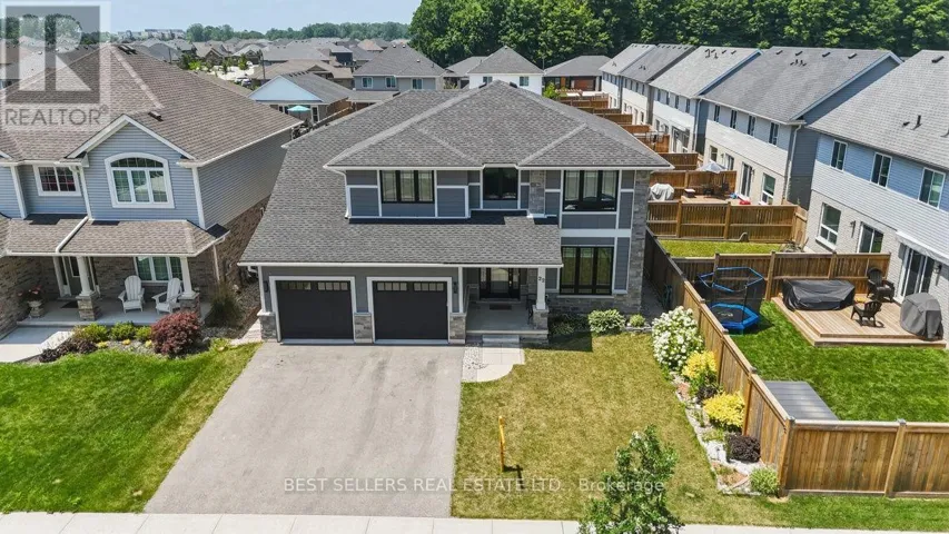 22 WEIR CRESCENT, St. Thomas, Ontario N5R0L7