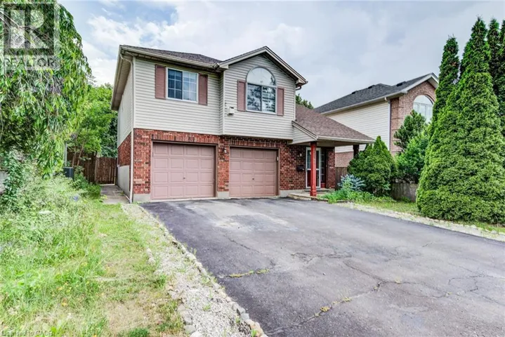 562 ERINBROOK Drive, Kitchener, Ontario N2E3M8