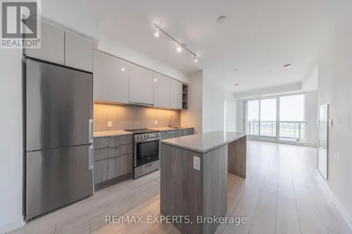 120 - 31 TIPPETT ROAD, Toronto (Clanton Park), Ontario M3H0C8
