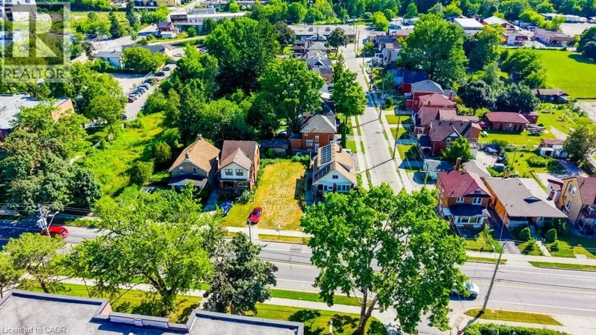 153 COURTLAND Avenue E, Kitchener, Ontario N2G2V2