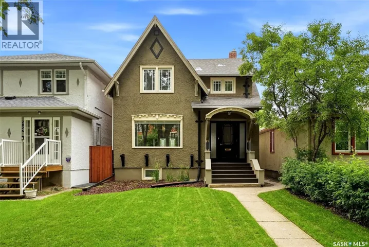2820 College AVENUE, Regina, Saskatchewan S4T1V2