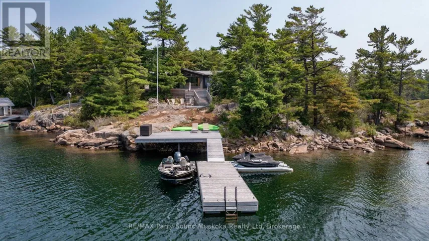 2 A258 (VICEROY) ISLAND, The Archipelago (Archipelago North), Ontario P0G1K0