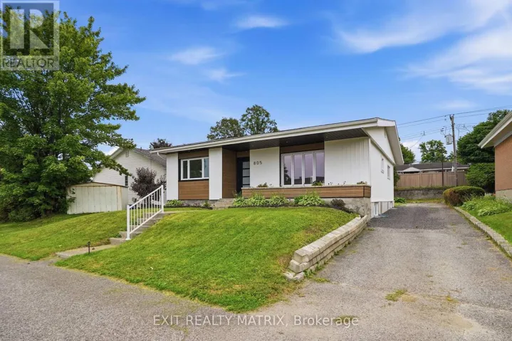 805 CARTIER BOULEVARD, Hawkesbury, Ontario K6A1W9