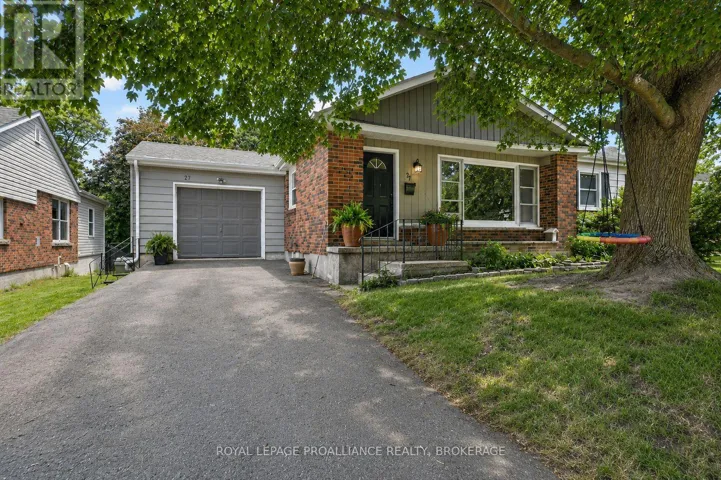 27 ELIZABETH AVENUE, Kingston (West of Sir John A. Blvd), Ontario K7M3G9