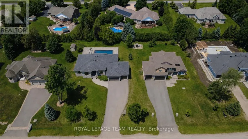 1801 CEDARLAKES WAY, Ottawa, Ontario K4P1G4