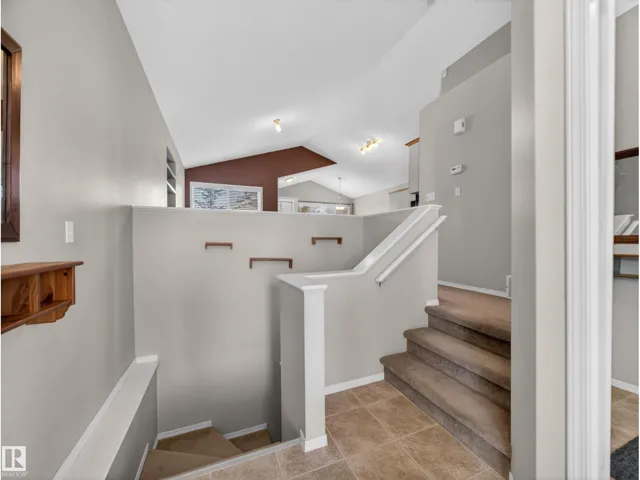 7912 10 AV SW, Edmonton, Alberta T6X1E7