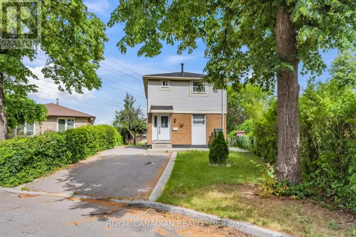 6 DAMASCUS DRIVE, Toronto (West Humber-Clairville), Ontario M9V4G1