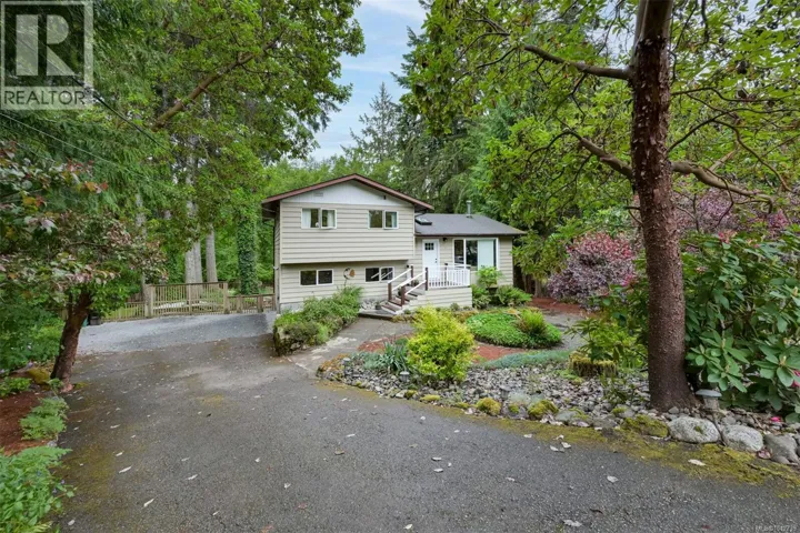 2340 Macdonald Rd, Shawnigan Lake, British Columbia V8H2E8