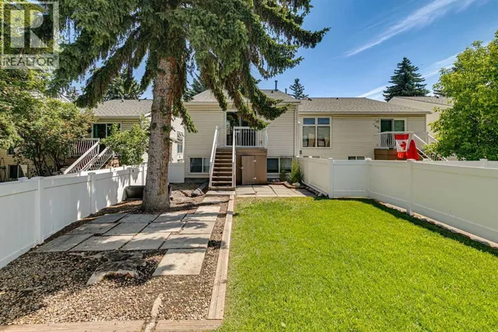 11424 8 Street SW, Calgary, Alberta T2W4J5