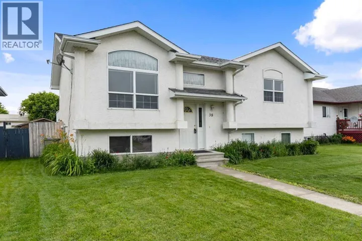 38 Stephens Crescent, Whitecourt, Alberta T7S1V7