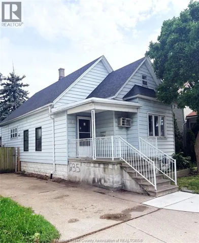 1235 ERIE STREET East, Windsor, Ontario N9A3Z6