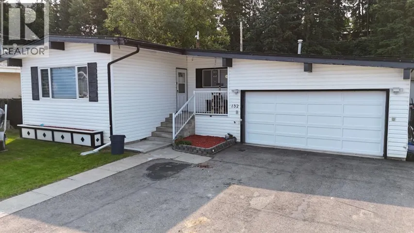 132 SUNWAPTA Drive, Hinton, Alberta T7V1G2