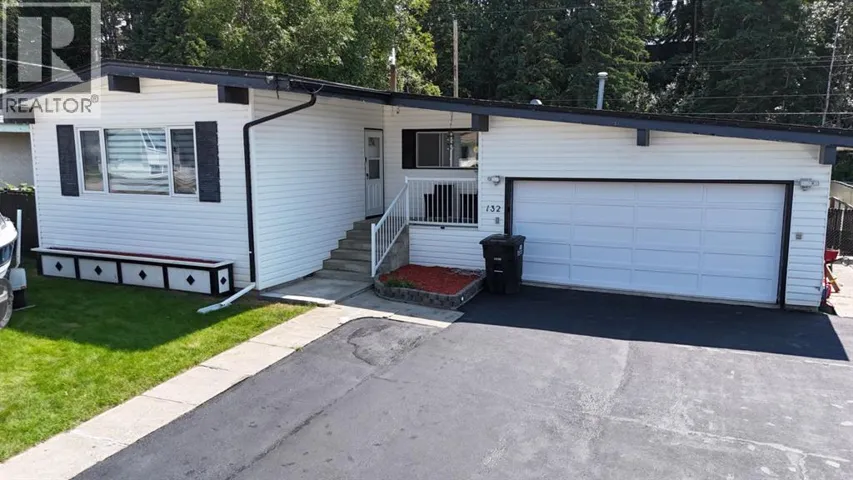 132 SUNWAPTA Drive, Hinton, Alberta T7V1G2