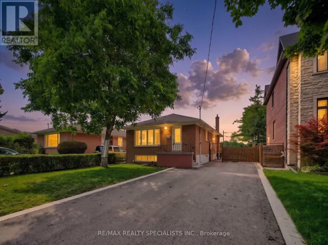 94 ERINGATE DRIVE, Toronto (Eringate-Centennial-West Deane), Ontario M9C3Z6
