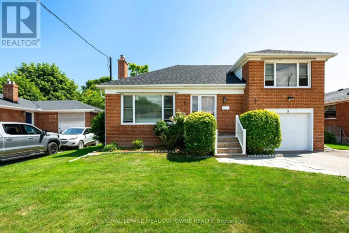 5 BOREAL ROAD, Toronto (Markland Wood), Ontario M9C2E9