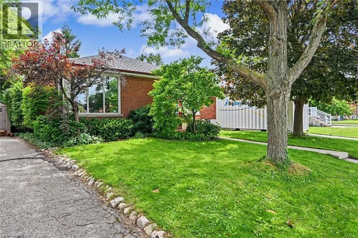 56 EVERTON Place, Hamilton, Ontario L8T1G7