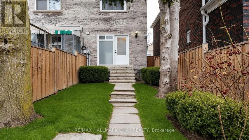 48 CARR STREET, Toronto (Kensington-Chinatown), Ontario M5T1B7