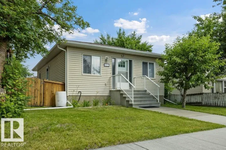 9530 122 AV NW, Edmonton, Alberta T5G0T6