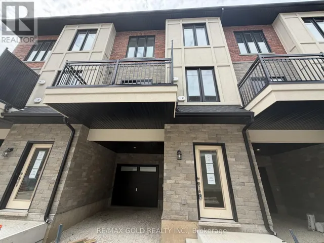 702 ROYAL FRONT STREET, Mississauga (Applewood), Ontario L4Y0C8
