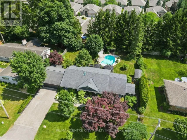 7 NORTHCREST DRIVE, London North (North B), Ontario N5X3V7